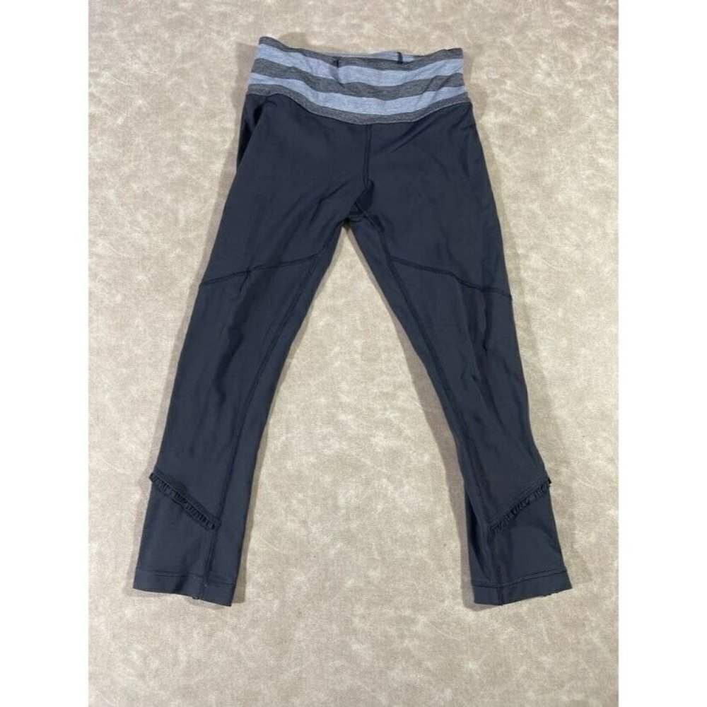 Lululemon Womens Capri Leggings Ankle Zip Pockets Ruffled Hem Gray Size 4‎